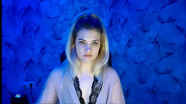 Snapshot of nika_gold1 chatting on December 2025 07:40:02 PM nika gold1 online show from December 2025 07:40:02 PM