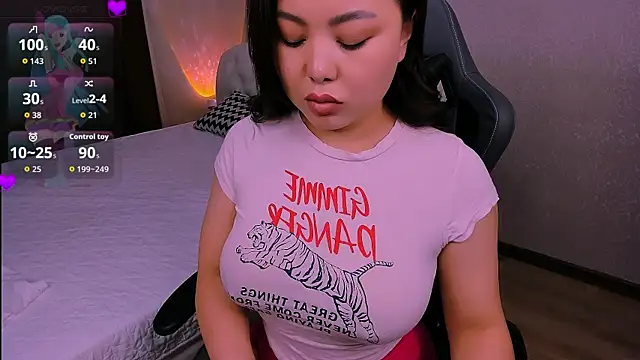 HinaJeen online show from December 2025 09:18:01 AM