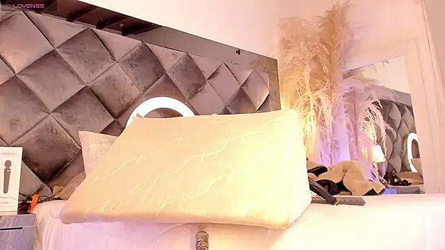 Snapshot of sofhiaa_adaams chatting on October 2025 11:16:02 PM sofhiaa adaams online show from October 2025 11:16:02 PM