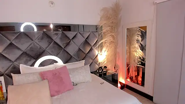 Snapshot of sofhiaa_adaams chatting on November 2025 10:43:01 PM sofhiaa adaams online show from November 2025 10:43:01 PM