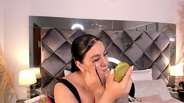 Snapshot of sofhiaa_adaams chatting on November 2025 09:25:02 PM sofhiaa adaams online show from November 2025 09:25:02 PM