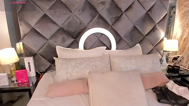 Snapshot of sofhiaa_adaams chatting on November 2025 10:31:02 PM sofhiaa adaams online show from November 2025 10:31:02 PM