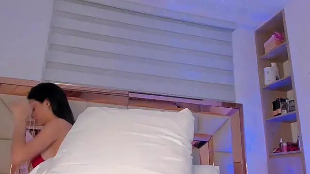 Snapshot of violetta-brown1 chatting on January 2025 03:22:01 AM violetta-brown1 online show from January 2025 03:22:01 AM