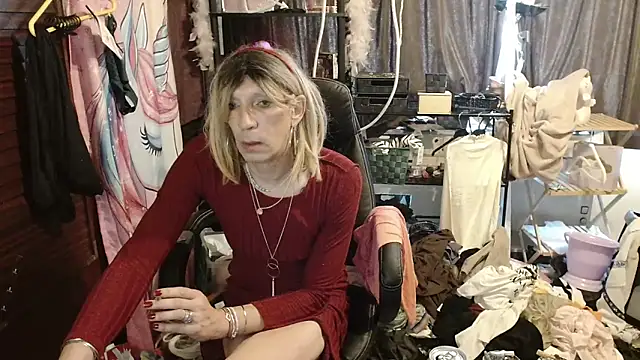 Snapshot of Ombeline1 chatting on November 2025 11:21:02 AM Ombeline1 online show from November 2025 11:21:02 AM