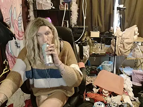 Snapshot of Ombeline1 chatting on November 2025 02:24:02 PM Ombeline1 online show from November 2025 02:24:02 PM