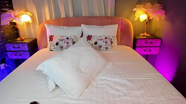 AmedeeaBanks online show from November 2025 08:58:02 PM