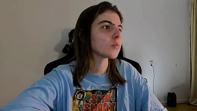 emmamurrr online show from March 2025 07:43:02 PM