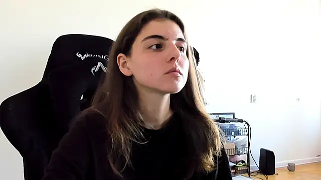 emmamurrr online show from September 2025 09:53:02 AM