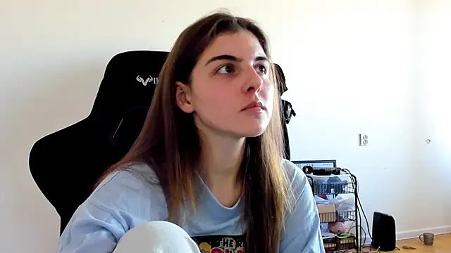 emmamurrr online show from October 2025 10:43:02 AM