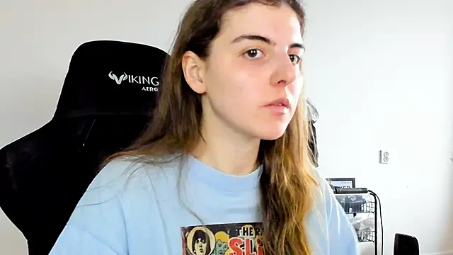 emmamurrr online show from December 2025 09:36:02 AM