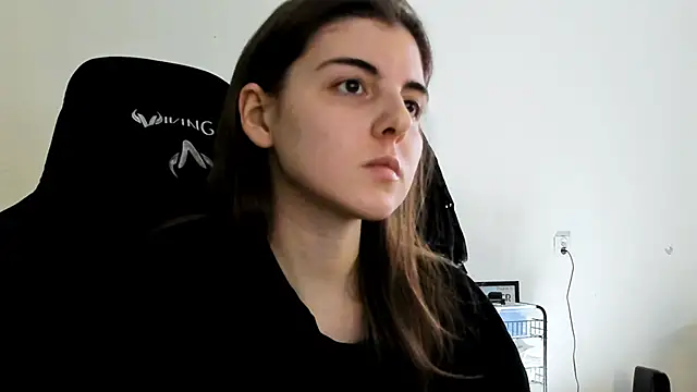 emmamurrr online show from February 2026 02:34:01 PM