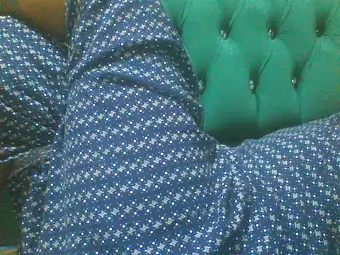 Snapshot of Sexy_Riri chatting on November 2025 10:34:02 AM Sexy Riri online show from November 2025 10:34:02 AM