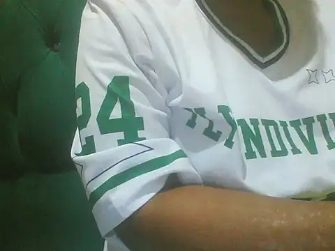 Snapshot of Sexy_Riri chatting on November 2025 10:59:02 PM Sexy Riri online show from November 2025 10:59:02 PM