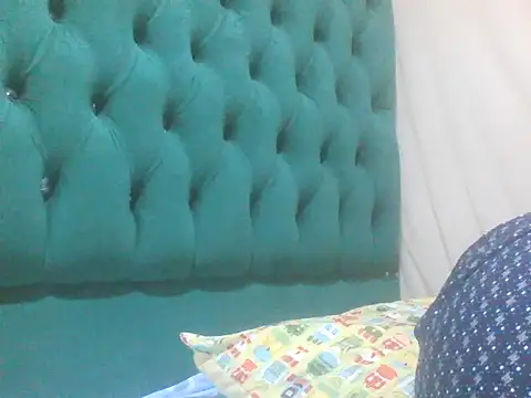 Snapshot of Sexy_Riri chatting on November 2025 10:41:02 PM Sexy Riri online show from November 2025 10:41:02 PM