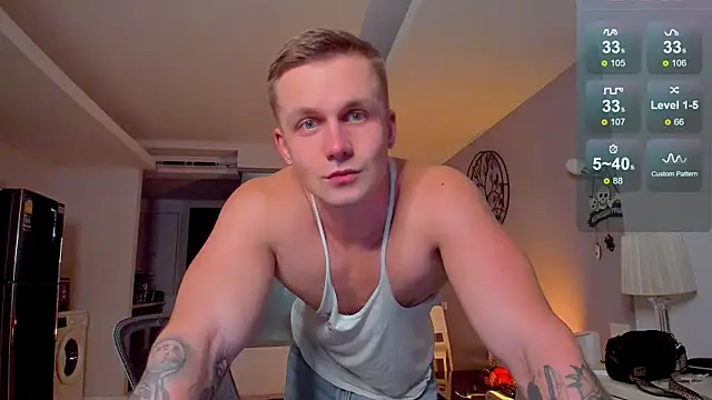 Snapshot of Samuel_Andrew chatting on December 2025 03:03:01 AM Samuel Andrew online show from December 2025 03:03:01 AM