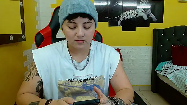 isabeautyx19 online show from October 2025 03:12:02 AM