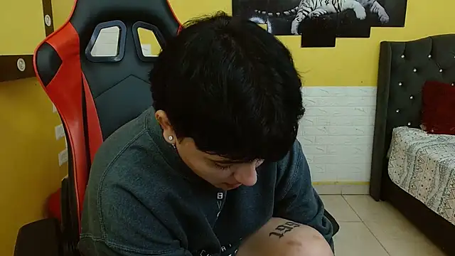 isabeautyx19 online show from November 2025 07:53:01 AM