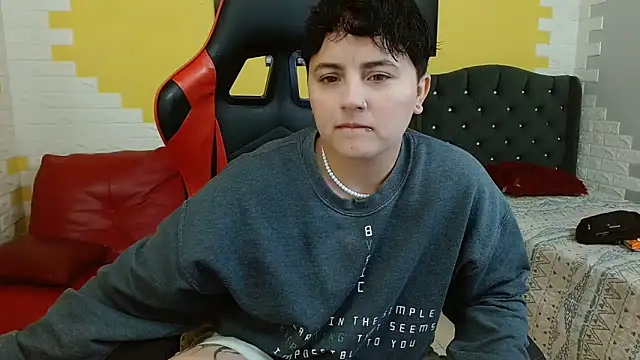 isabeautyx19 online show from November 2025 02:03:01 AM