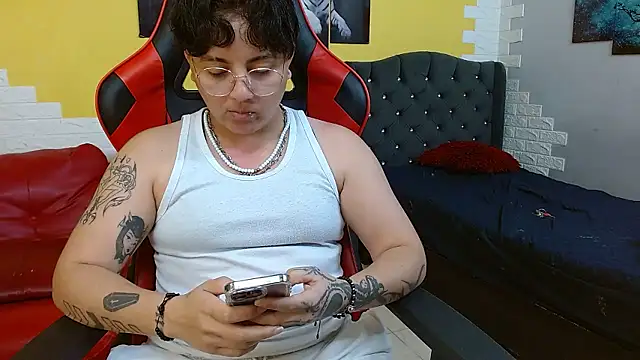 isabeautyx19 online show from January 2026 03:39:01 PM