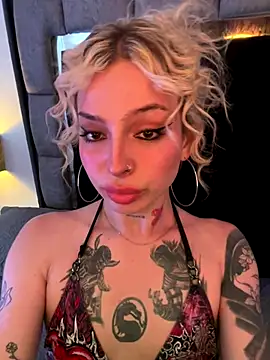 Snapshot of Bonnie_vega chatting on September 2025 08:30:01 PM Bonnie vega online show from September 2025 08:30:01 PM