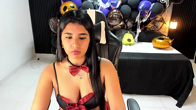 Snapshot of Ivy_16 chatting on October 2025 12:07:02 PM Ivy 16 online show from October 2025 12:07:02 PM