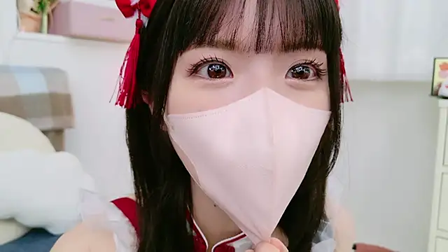 Snapshot of -minami- chatting on January 2025 12:27:02 PM -minami- online show from January 2025 12:27:02 PM