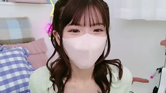 Snapshot of -minami- chatting on March 2025 12:14:02 PM -minami- online show from March 2025 12:14:02 PM