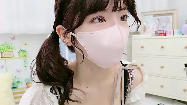 Snapshot of -minami- chatting on October 2025 12:02:01 PM -minami- online show from October 2025 12:02:01 PM