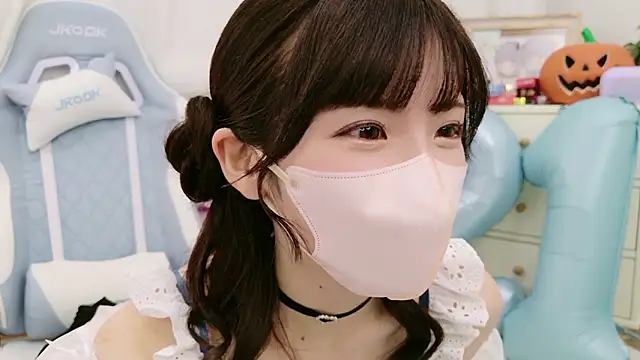 Snapshot of -minami- chatting on November 2025 12:07:02 PM -minami- online show from November 2025 12:07:02 PM