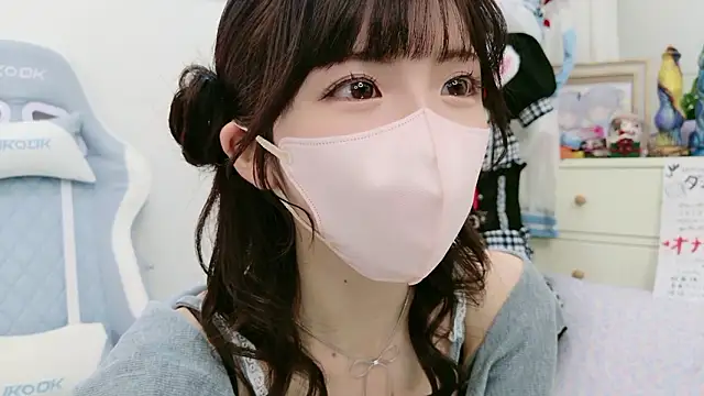 Snapshot of -minami- chatting on November 2025 04:51:02 AM -minami- online show from November 2025 04:51:02 AM