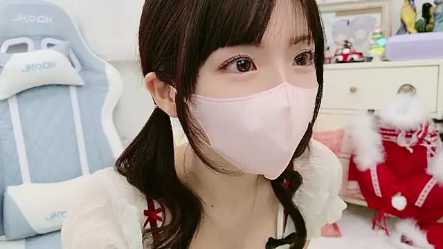 Snapshot of -minami- chatting on November 2025 12:08:02 PM -minami- online show from November 2025 12:08:02 PM