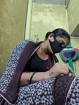 Snapshot of Hi_Radhika chatting on October 2025 04:15:02 PM Hi Radhika online show from October 2025 04:15:02 PM