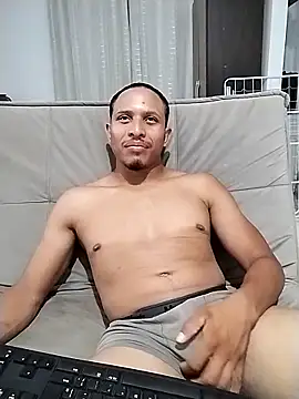 Snapshot of Piroca_doce18 chatting on December 2024 04:04:02 AM Piroca doce18 online show from December 2024 04:04:02 AM