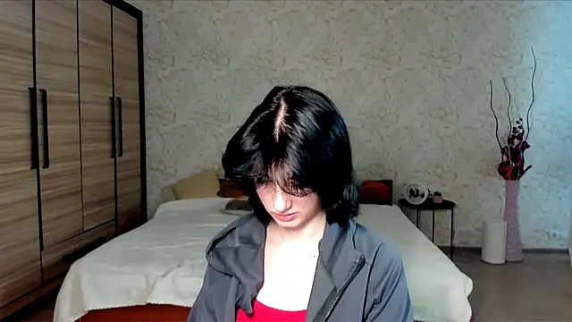 JulisSweet online show from January 2025 01:58:01 PM