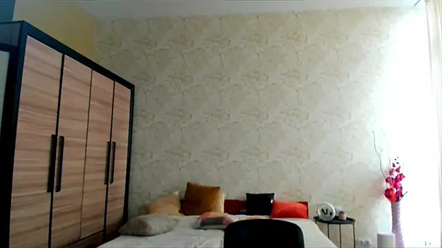 JulisSweet online show from February 2025 11:12:02 AM