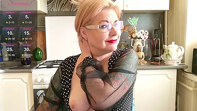 Snapshot of -Yourwoman- chatting on November 2025 09:30:02 AM -Yourwoman- online show from November 2025 09:30:02 AM