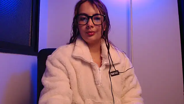 lalawhitte online show from April 2026 09:58:01 AM