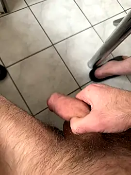 train2whor3 online show from November 2025 11:38:02 AM