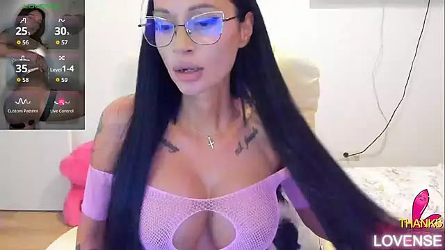 kissnicol32 online show from July 2026 03:26:02 PM