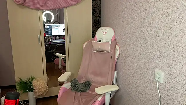 Katrin  kiss online show from November 2025 09:14:02 PM