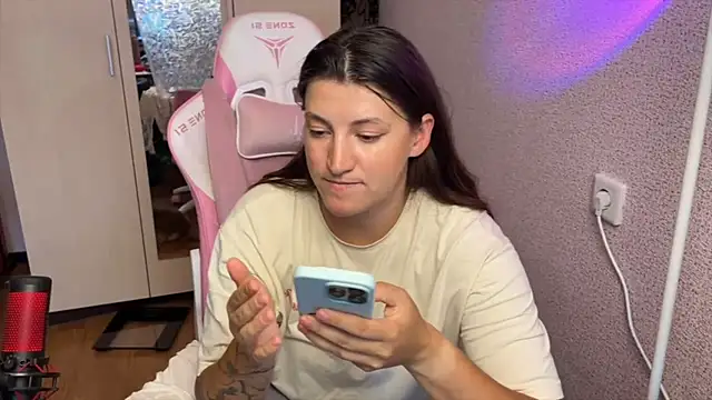 Katrin  kiss online show from July 2026 03:47:01 PM