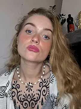 Goldloeckchen159 online show from February 2025 06:58:01 PM