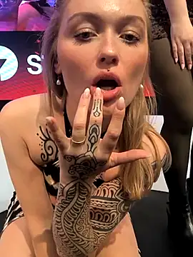 Goldloeckchen159 online show from September 2025 10:41:01 AM