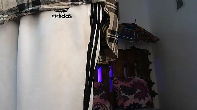 Snapshot of SARA_VAL3NTINA_ chatting on March 2025 03:18:02 AM SARA VAL3NTINA  online show from March 2025 03:18:02 AM