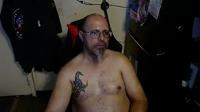 KrazyLegz online show from April 2026 10:51:02 PM