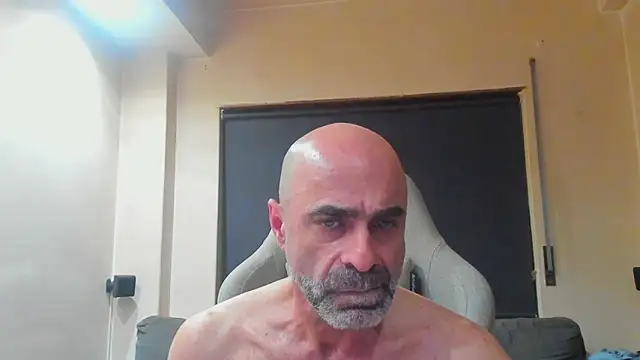 Snapshot of Bicopflirt chatting on April 2026 01:15:01 AM Bicopflirt online show from April 2026 01:15:01 AM