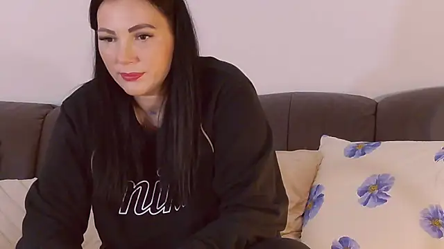 Snapshot of ReiyaRey chatting on November 2025 10:54:02 PM ReiyaRey online show from November 2025 10:54:02 PM