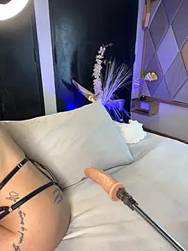 AntonellaRussel online show from October 2025 09:38:01 PM