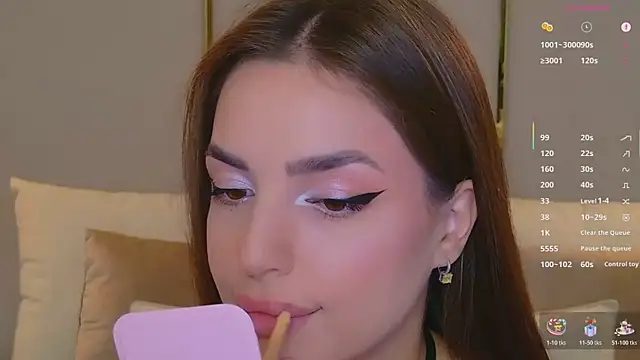 BellaHalles online show from November 2025 06:03:01 AM