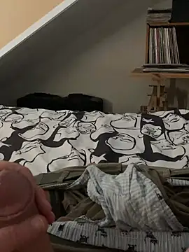 LivingLegend1978 online show from April 2026 01:30:01 PM